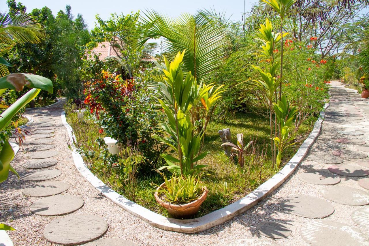Mama Africa Art Residence & Art Center Gambia Tanji Luaran gambar