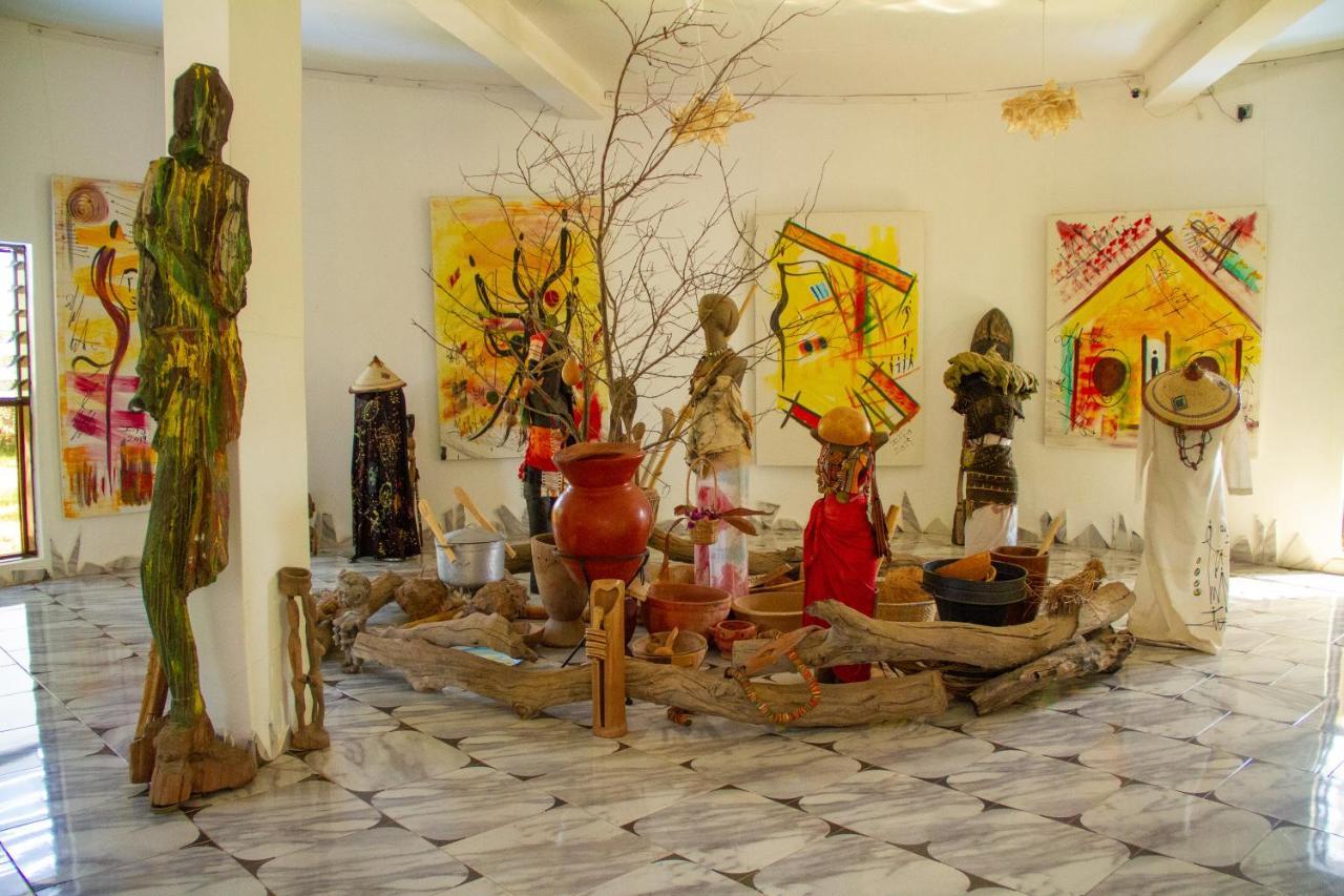 Mama Africa Art Residence & Art Center Gambia Tanji Luaran gambar