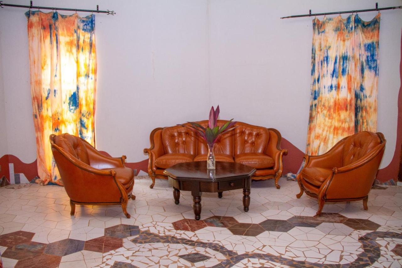Mama Africa Art Residence & Art Center Gambia Tanji Luaran gambar