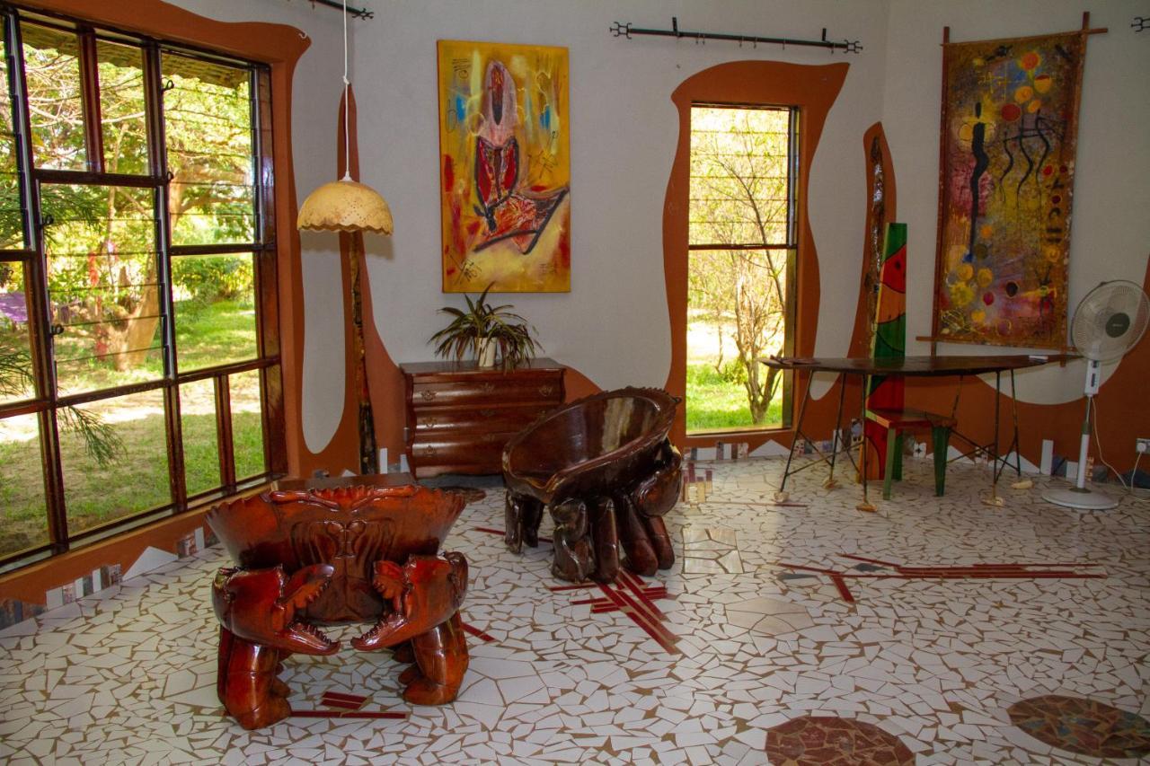 Mama Africa Art Residence & Art Center Gambia Tanji Luaran gambar