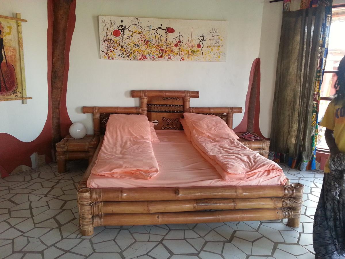 Mama Africa Art Residence & Art Center Gambia Tanji Luaran gambar